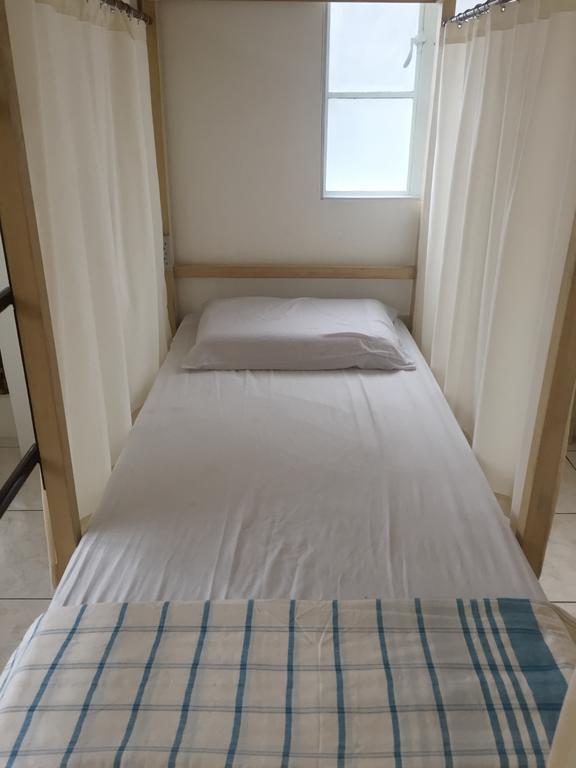 1 River Central Hostel Makati City Ruang foto